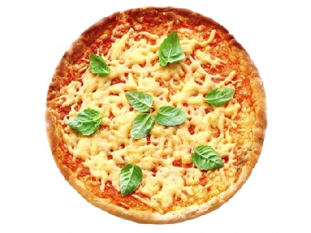 Домашна пица Маргарита с хрупкава коричка, моцарела и кашкавал - снимка на рецептата